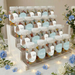 botes chuches personalizados comunión, detalles comunión niña, recuerdos comunión personalizados, botes caramelos comunión, detalles invitados comunión verde agua, souvenirs primera comunión